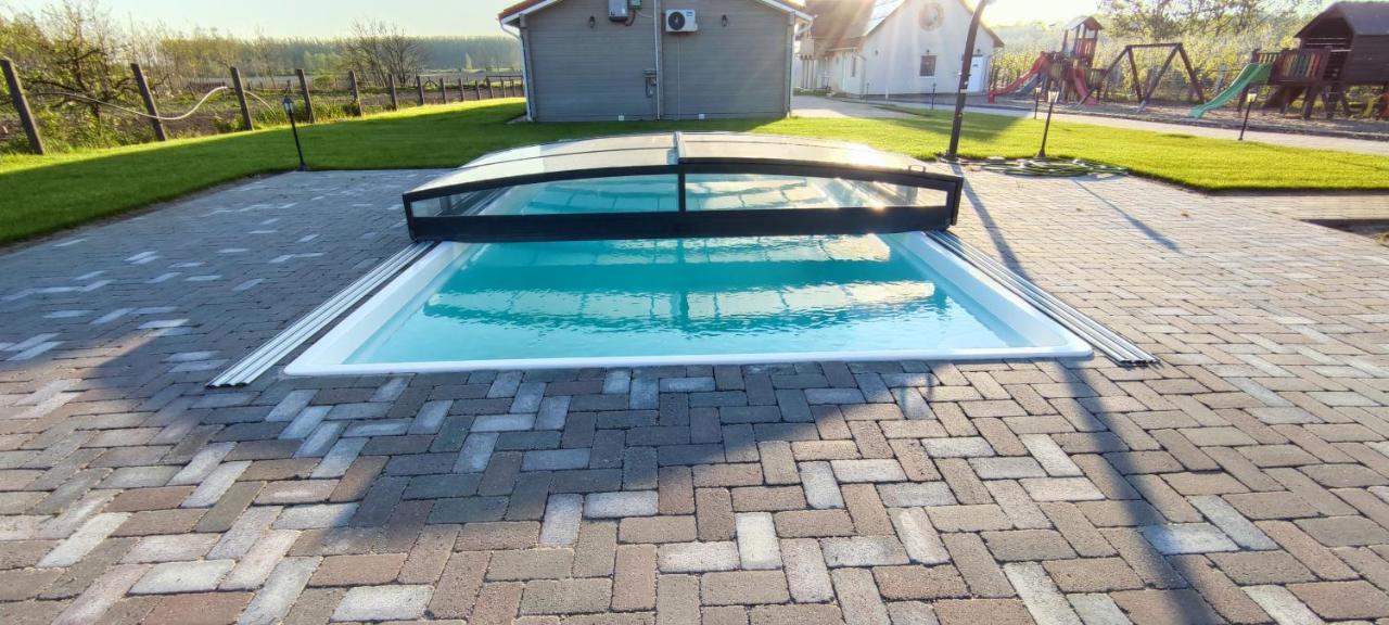 Village Garden Family Guest House Tiszakanyar Экстерьер фото